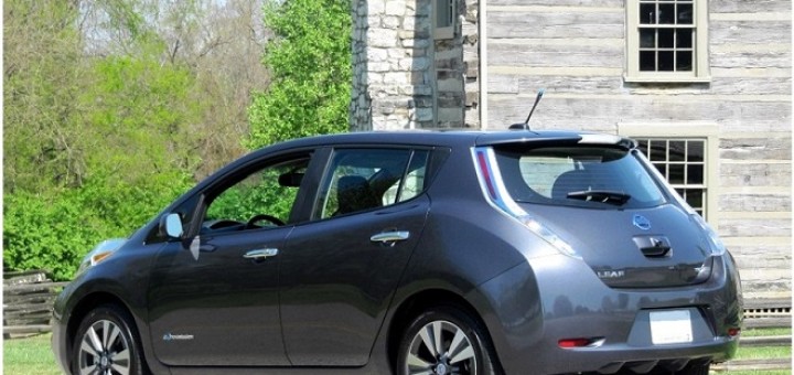 auto elettrica nissan leaf