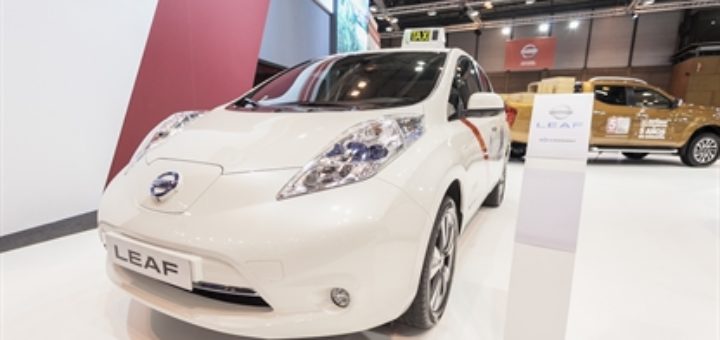 taxi Nissan LEAF