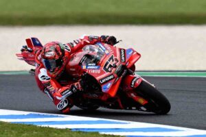 Bagnaia schiaffo dal clan di Valentino Rossi