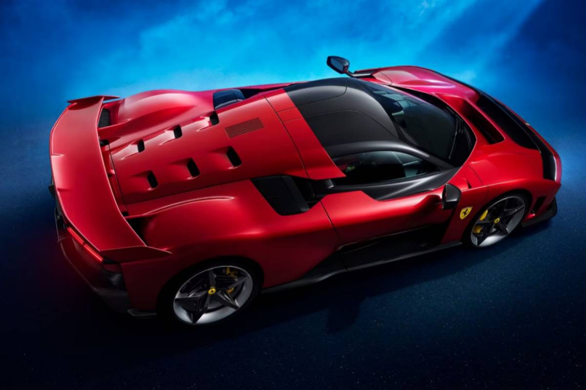 Ferrari F80 rossa