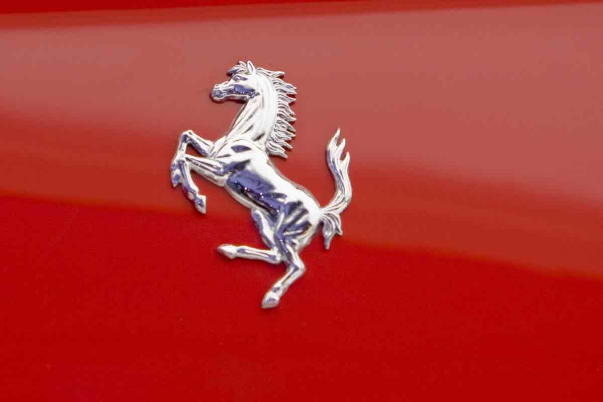 Ferrari restauro clamoroso