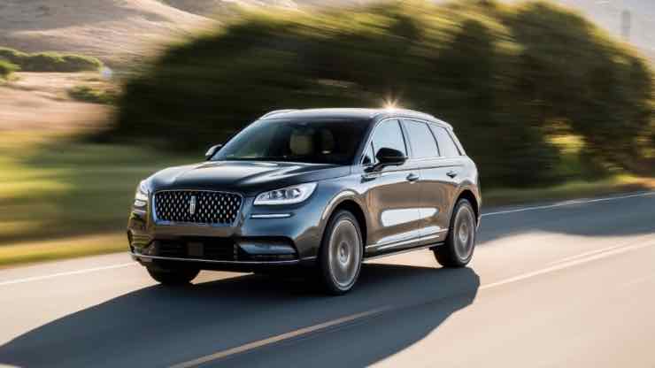 Lincoln Corsair problemi luce posteriore