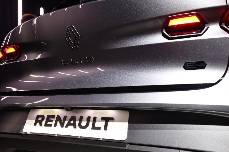 Renault licenzia 3.000 dipendenti