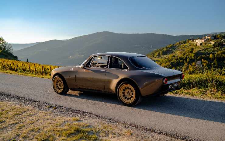 Auto Totem GT Super Farina auto Alfa Giulia GT