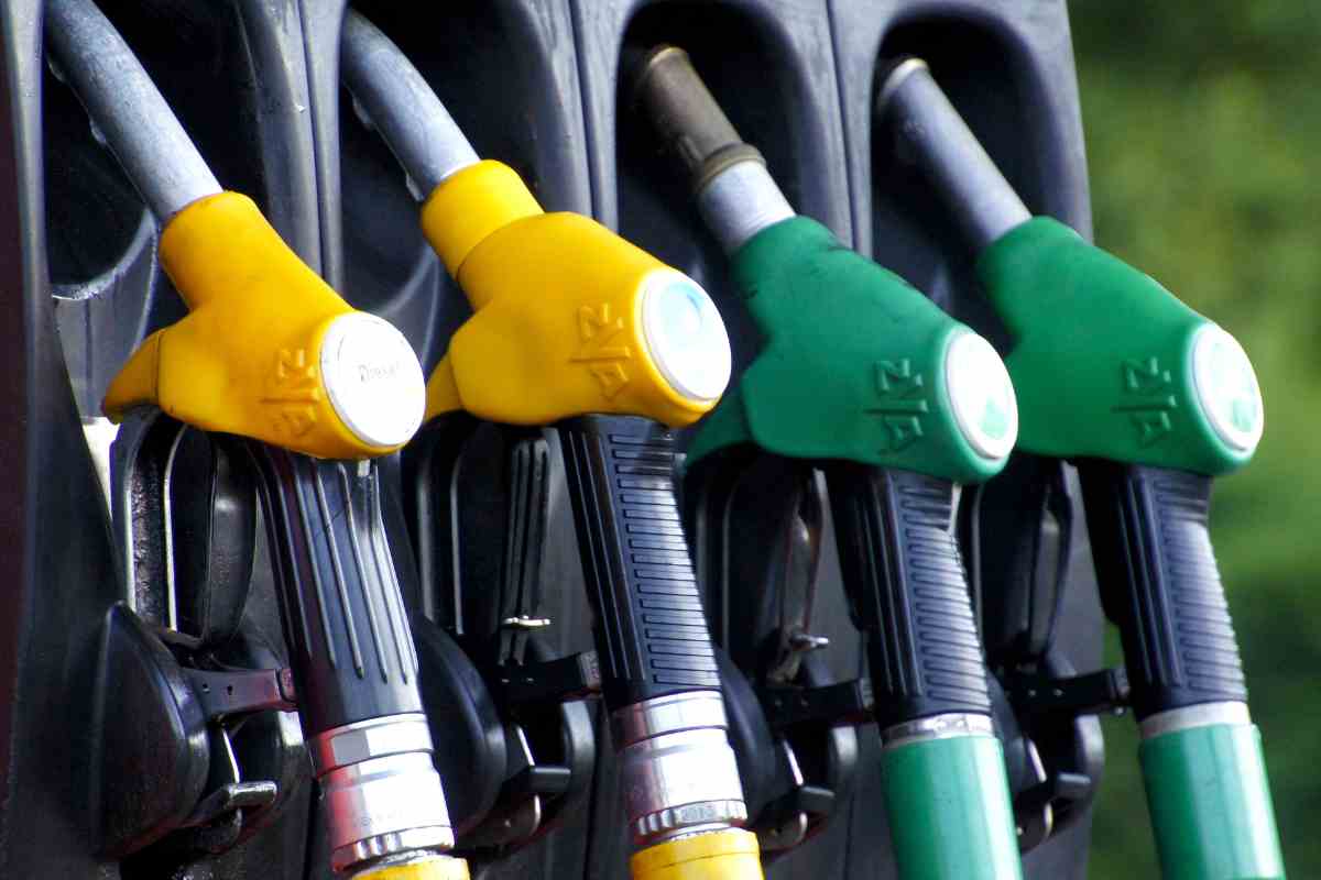 benzina carburante