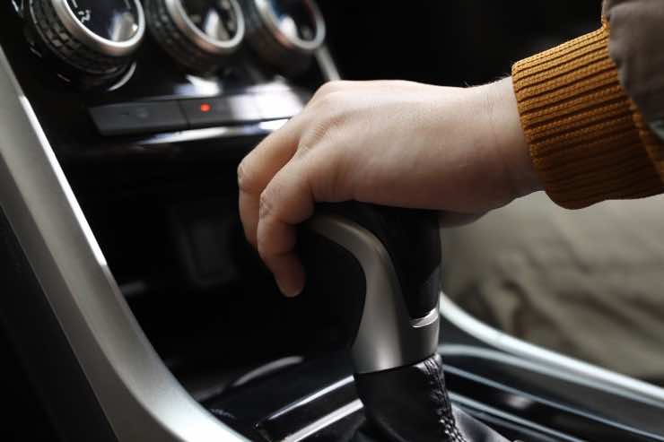 Auto attenzione cambio