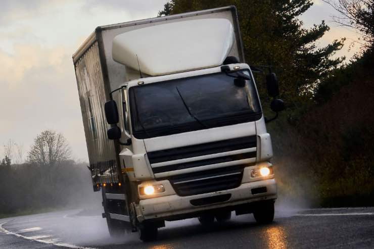 Camion stop blocco circolazione